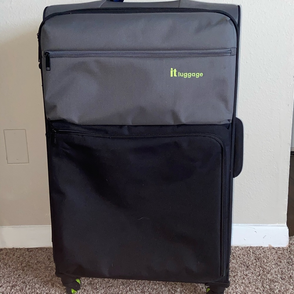 IT Luggage